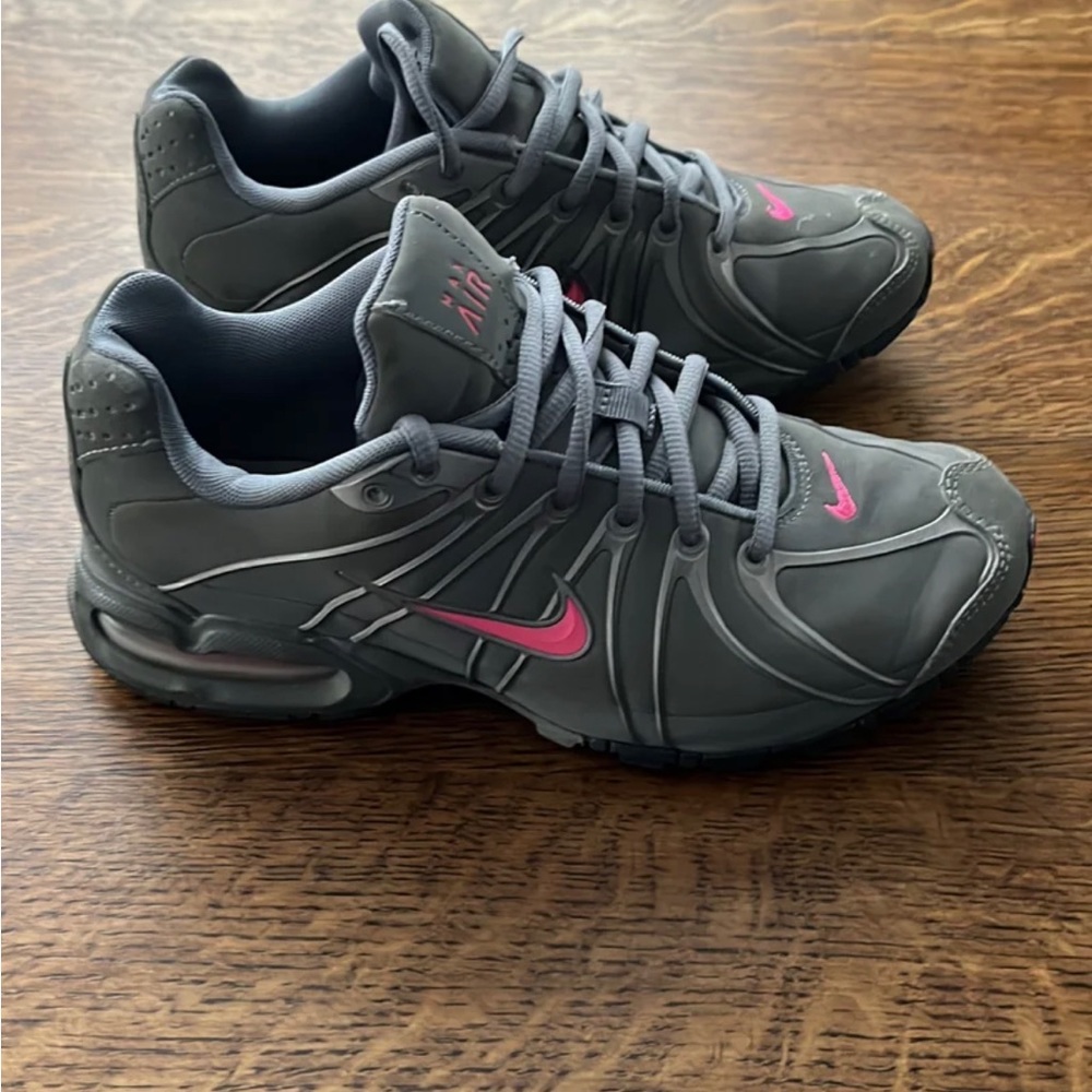 Women’s Nike Air Max Size 7.5